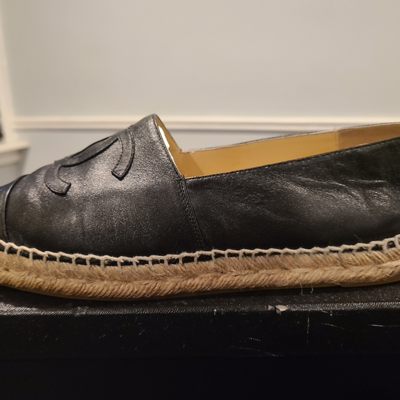 Chanel Black Leather Espadrilles with Woven Trim - Picture 6 of 13